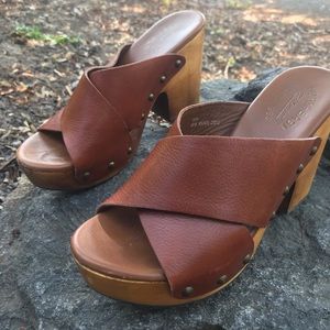 Korkease women’s wedges